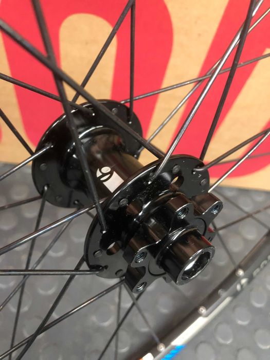 Nowe Koło przód Bontrager Mustang Elite TLR 29" 100x15