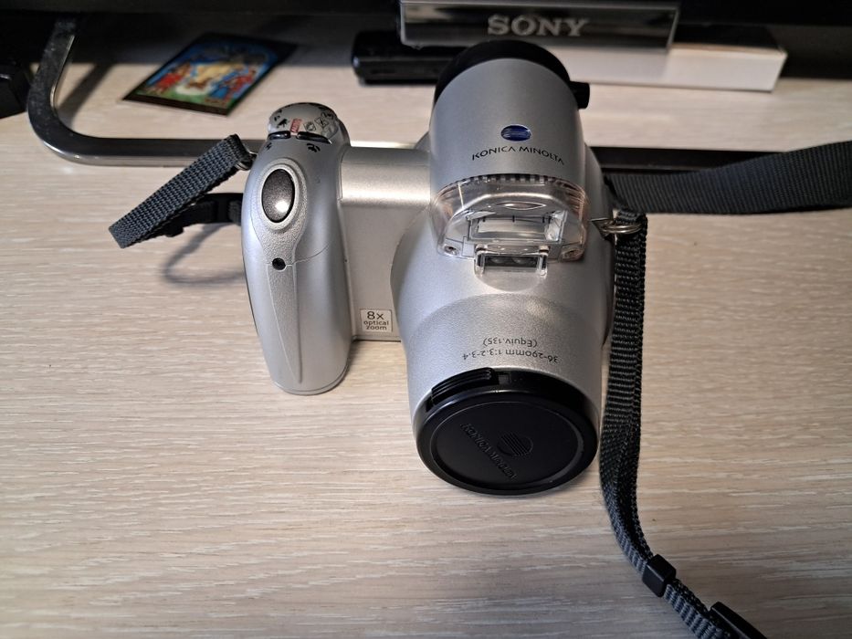 Фотопарат Konica Minolta Dimage Z10