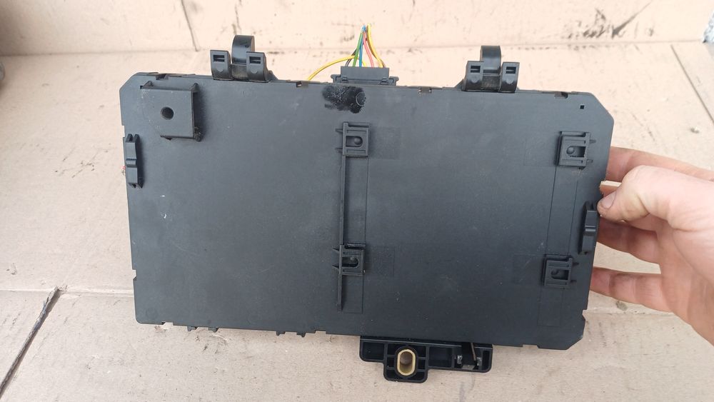 13220829M Блок предохранителей Opel Zafira B 2009 , 5DK00866943  1.9