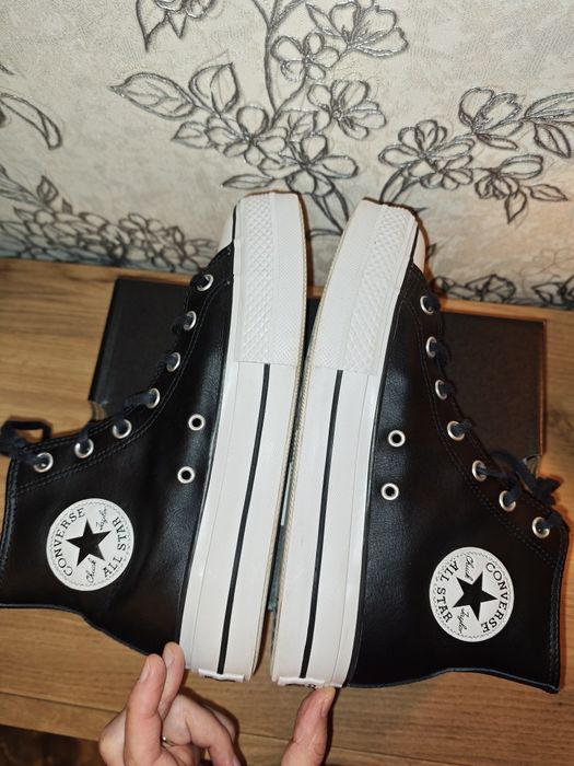 Кожаные черные кеды Converse