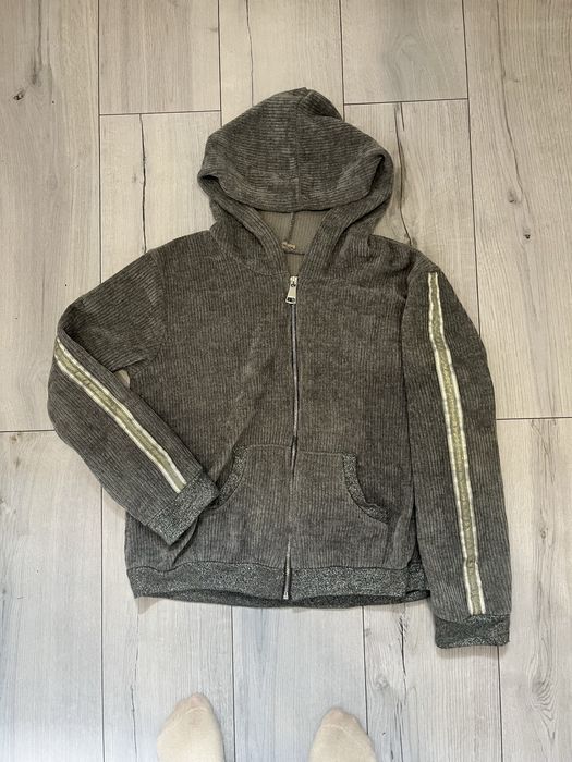 Модний спортивний костюм