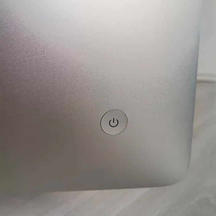 iMac 21.5" (2017) i5 8GB 1TB HDD US Silver A – 3-Year Warranty64730097655939121