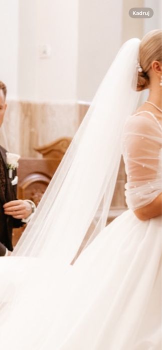 Śmietankowy welon katedralny 2,5 m