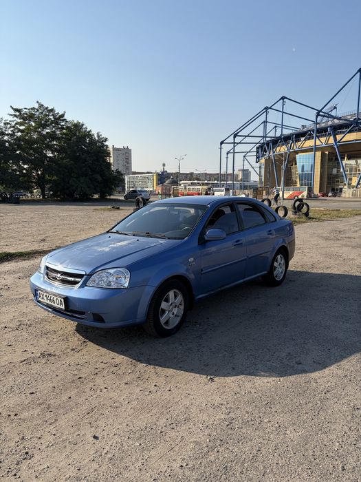 Chevrolet lacetti 1.8 CDX Автомат