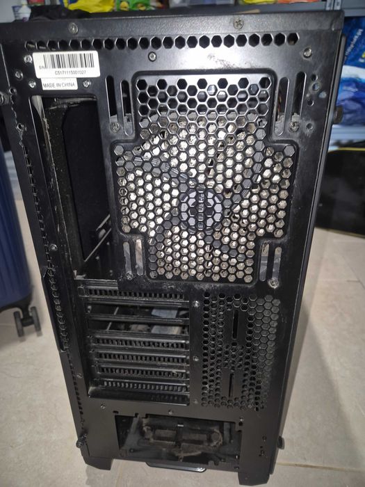 Phanteks Enthoo Pro M Tempered Glass ( Mid Tower PC )