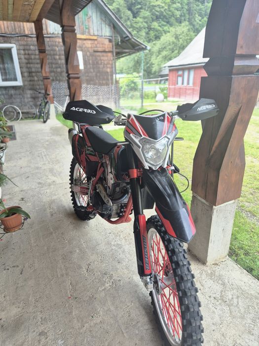 Продам мотоцикл Bse J10 Enduro