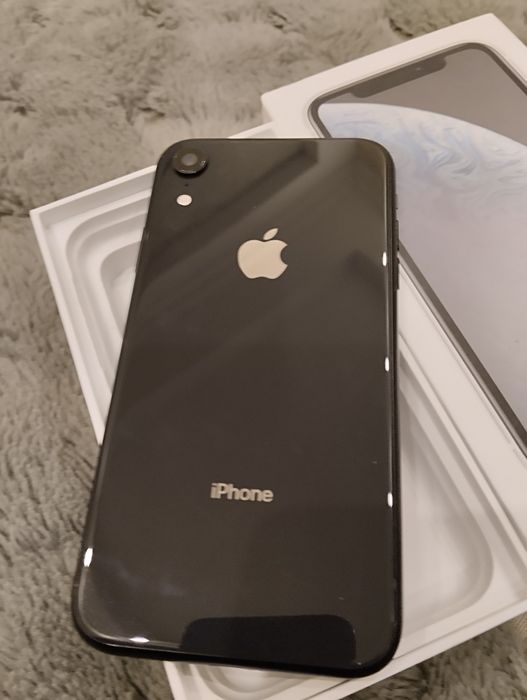 iPhone XR 64 гб стан ідеальний.