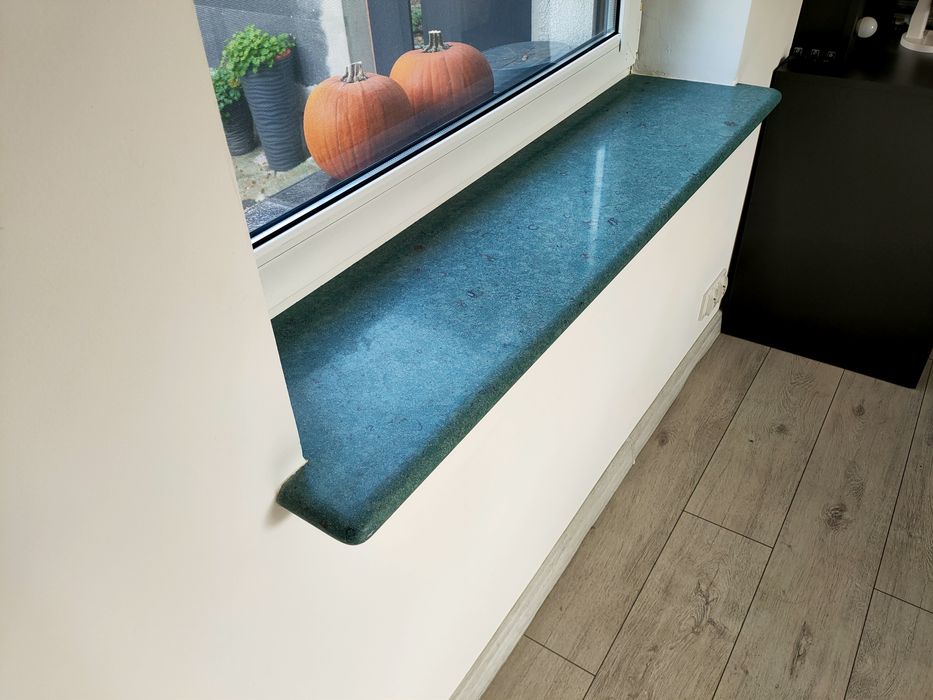 Parapet  z konglomeratu