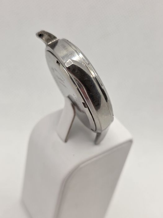 Zegarek Casio Quartz sprawny.