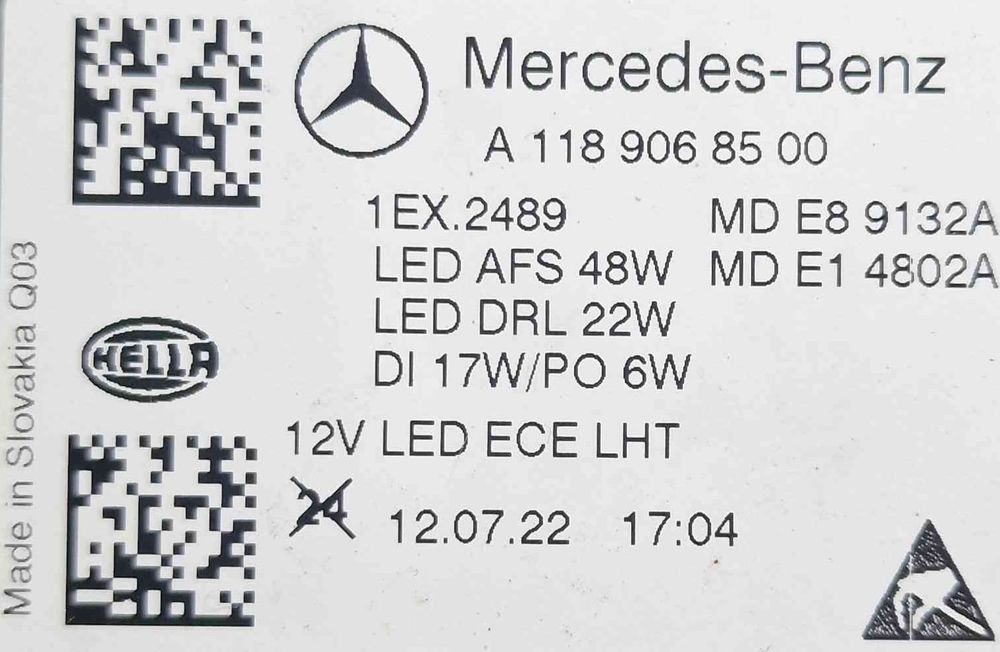 Ótica / Farol Esquerdo A1189068500 - MERCEDES-BENZ CLA