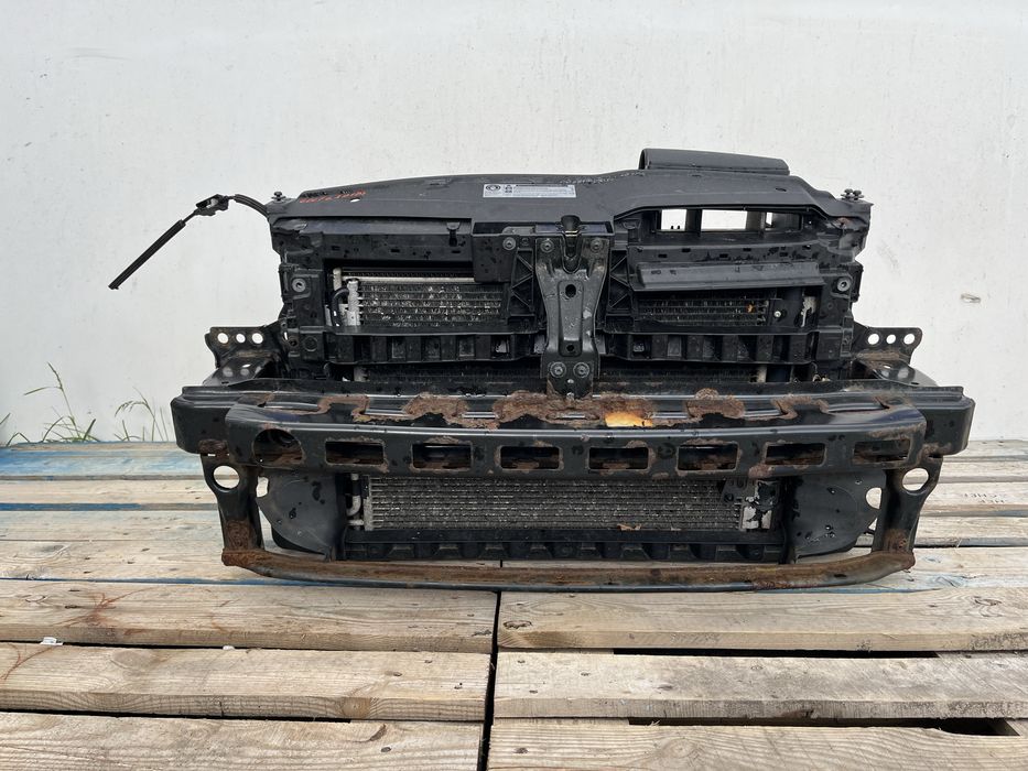 Передня установочна панель в зборі на гольф 6 2.0tdi