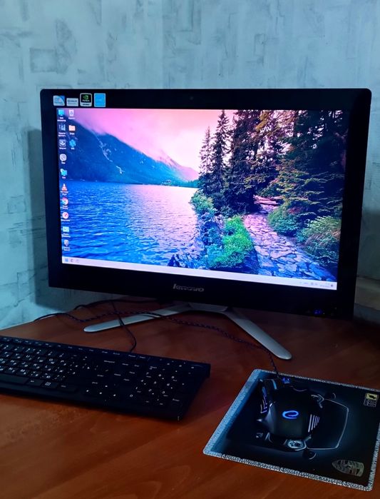 Моноблок Lenovo в чудовому стані