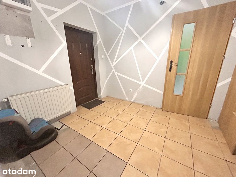 Wolnostojący dom dla dużej rodziny/2 osobne wejścia/5pokoi/poddasze uż
