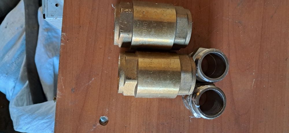 Обратний клапан.  Ніпель