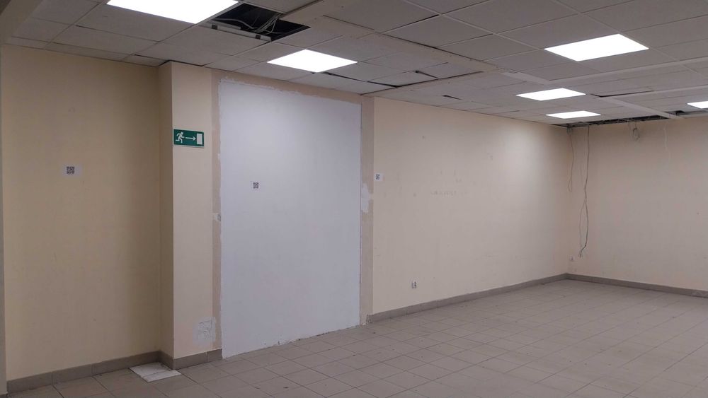 Lokal handlowo -usługowy 210m2 parter parking Bronowice