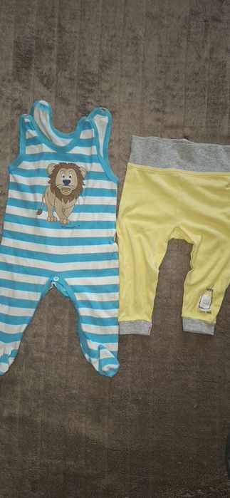 Śpiochy body pajace rozm 74.        (78)