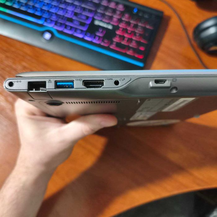 Ультрабук Samsung/ i5 / 120 ssd / 8gb ddr3/ akb 49%