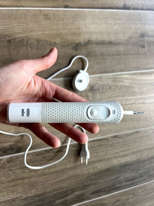 Sprzedam szczoteczkę do zębów Braun Oral-B