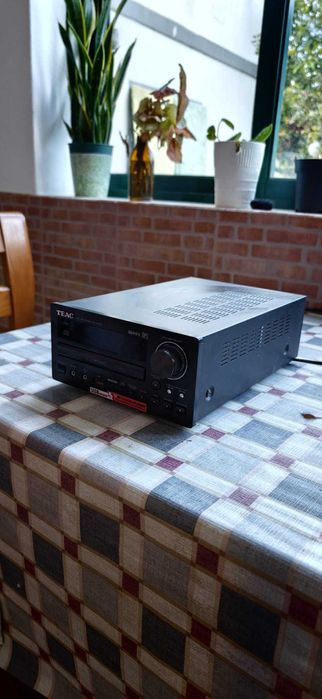 Teac CD Receiver CR-H225