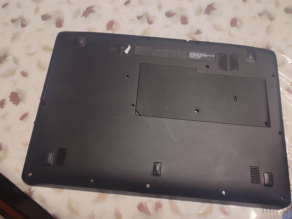 Ноутбук Acer Aspire ES1-732-C9D4