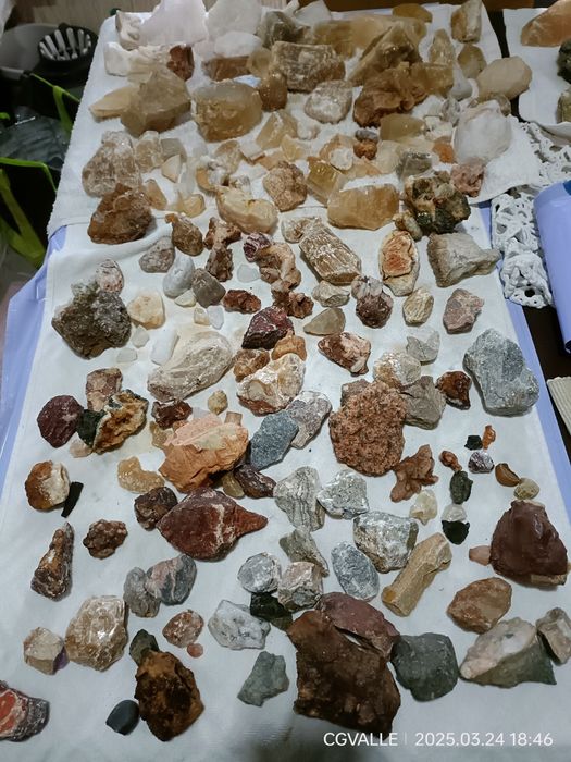 Pedras semi preciosas , vendo ou troco