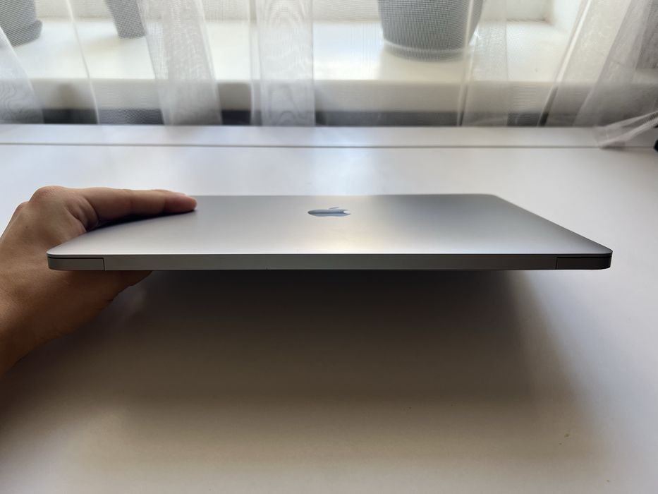 MacBook Air 2018/2019 i5/8/128gb | АКБ 94%