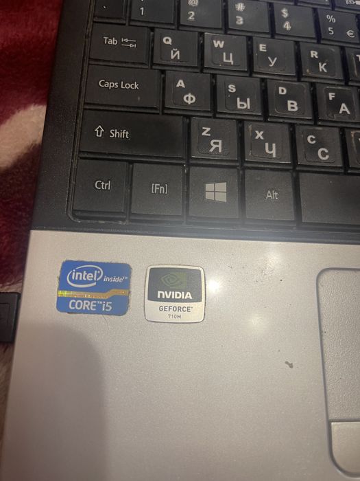 Продам ігровий ноутбук 2.60HGZ 8оперативки  1 видео карта