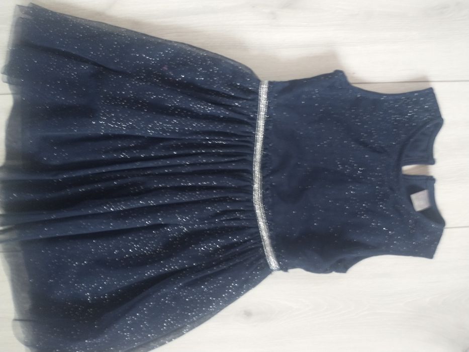 Błyszcząca sukienka