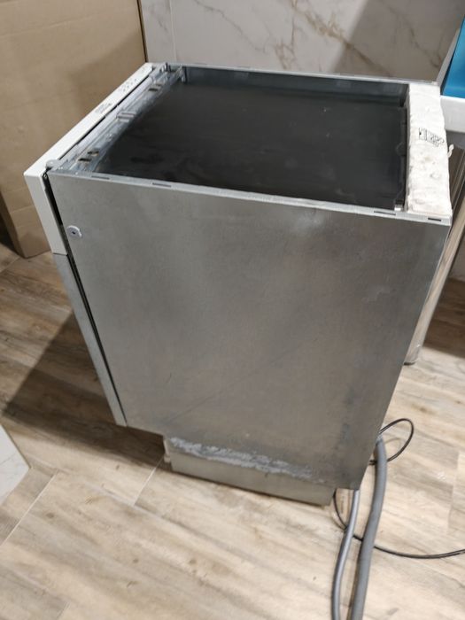 Посудомийна машини Ariston