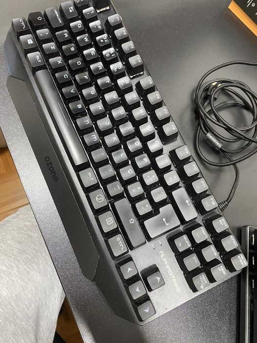 Teclado gaming Ozone Alpha Strike