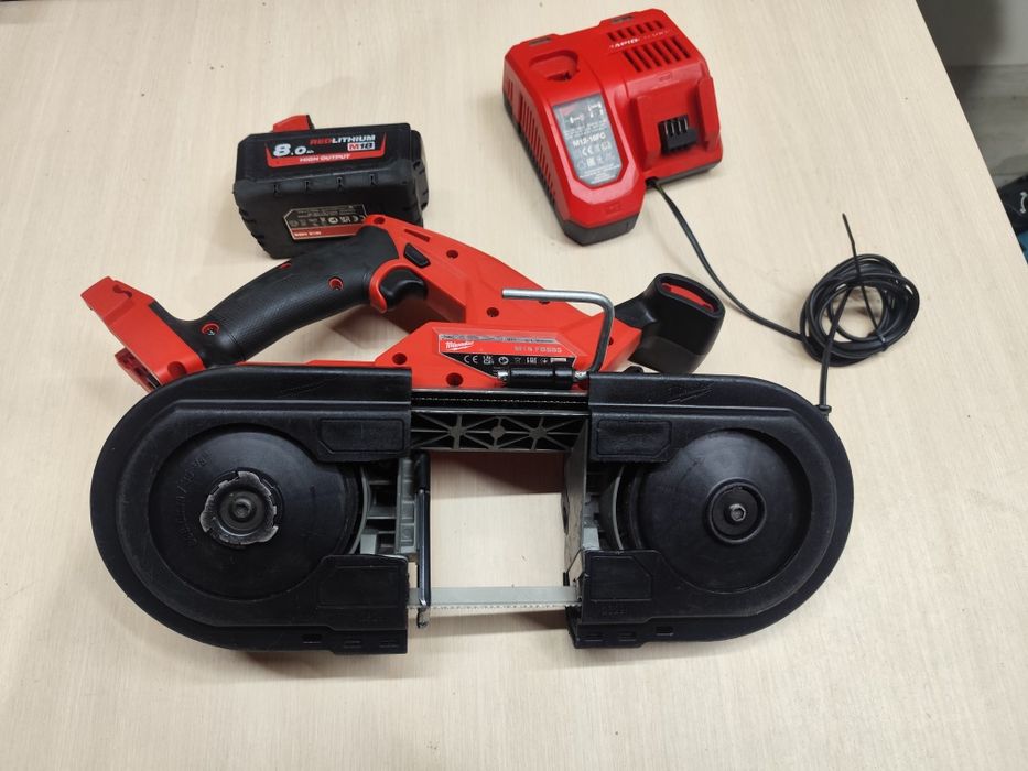 Milwaukee M18 FBS 85 акумуляторна безщіткова стрічкова пила Мілвоке