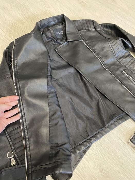 Куртка косуха жіноча