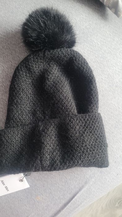 Czapka czarna damska