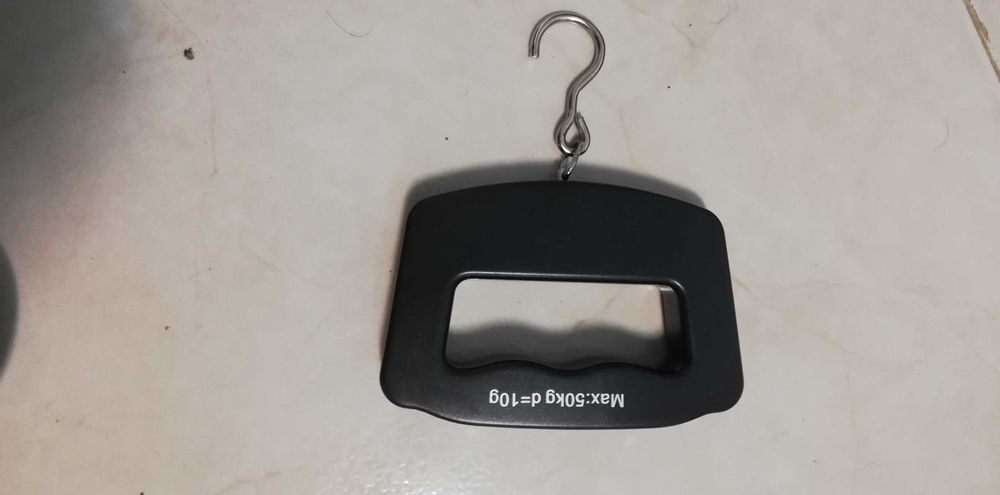 Balança digital para pesar bagagem