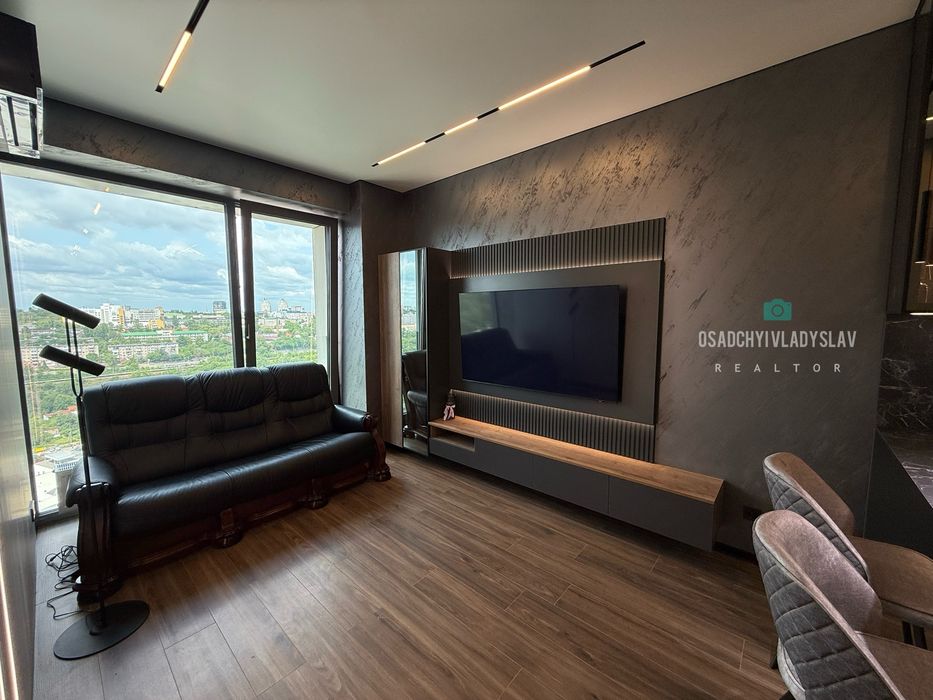 Завжди є світло! 2к ЖК Бартоломео | студія + спальня