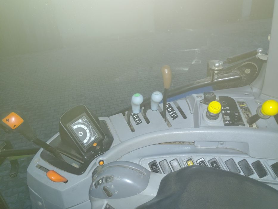 New Holland t 6070