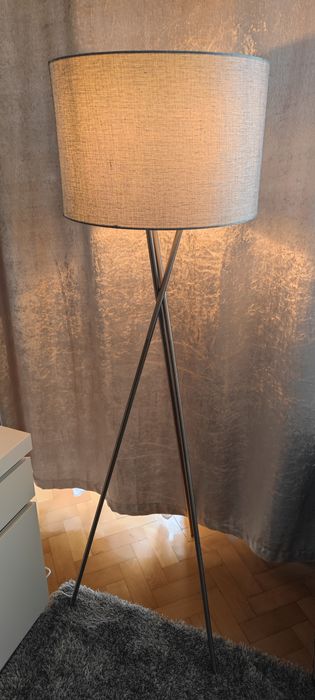 Lampa podłogowa, jak nowa 158cm