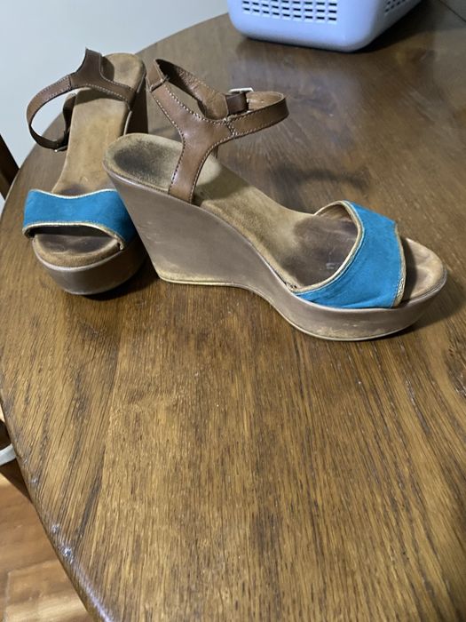 Sandalias em pele n.36