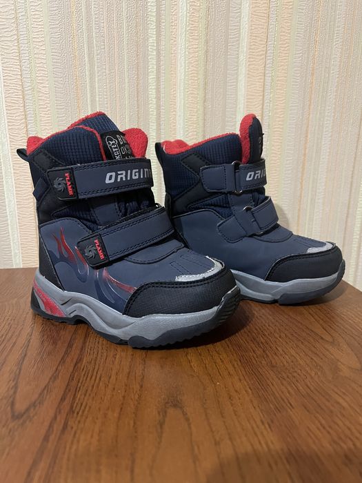 Зимове взуття на хлопчика 25 розмір