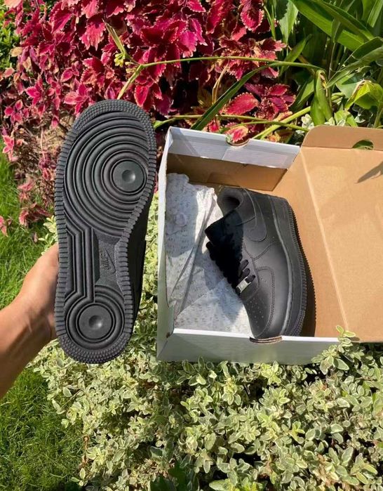 Nike Air Force 1 / czarne