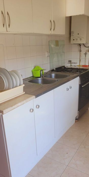 Vende-se T2  (3 assoalhadas) em Massamá
