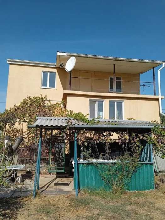 (13) Продам компактный 2 х этажный дом с ремонтом