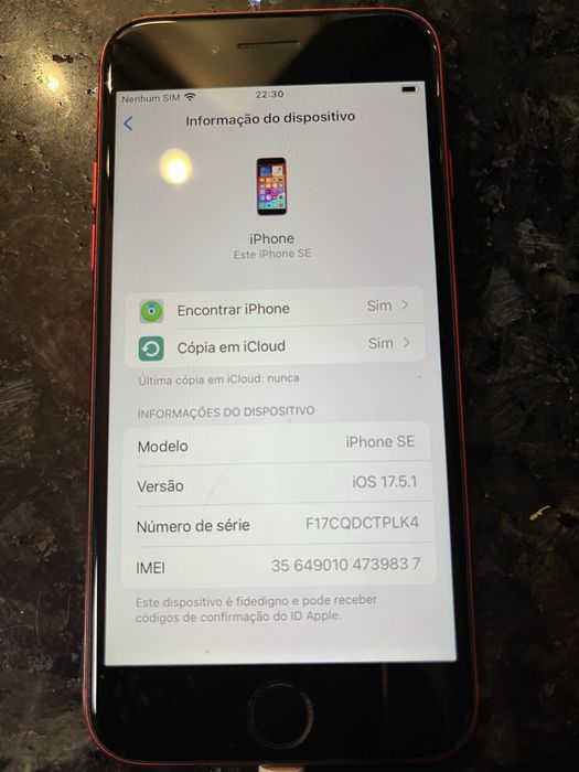 Iphone SE ( product - red)