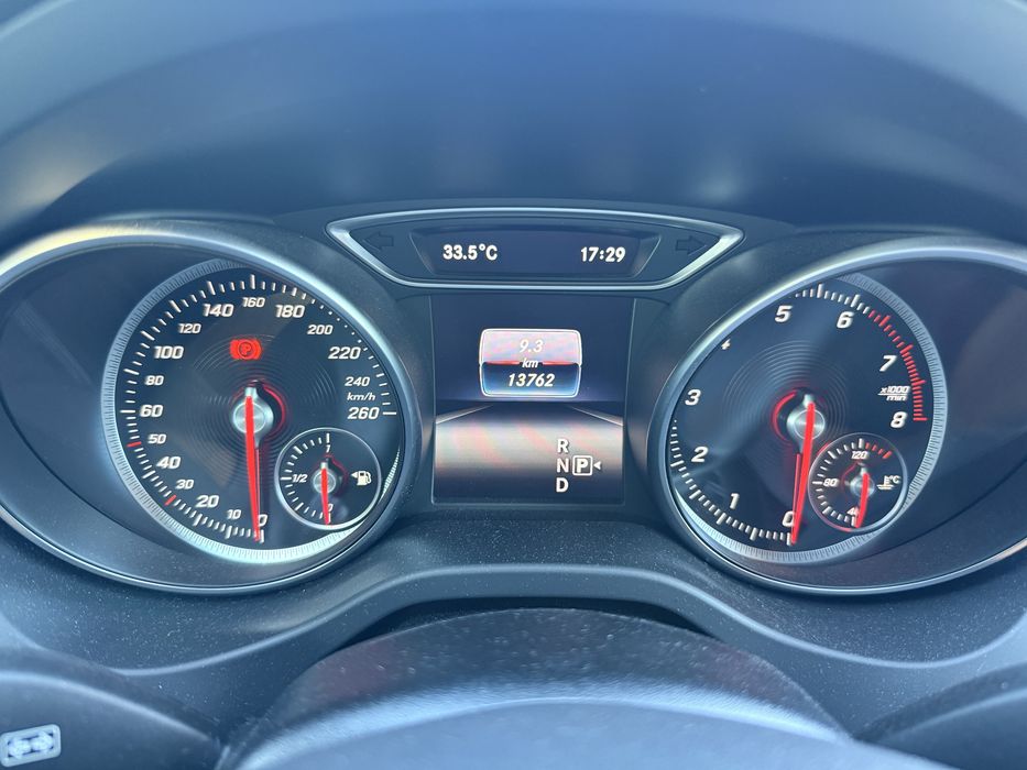 Mercedes -Benz GLA 200