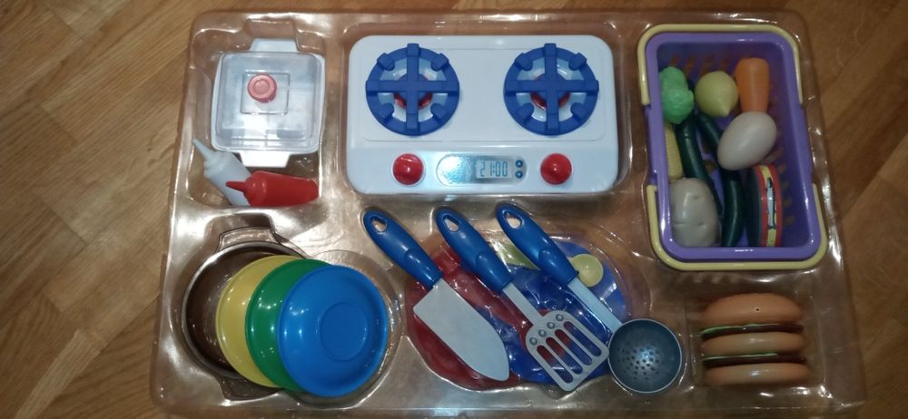 Дитячий кухонний набір.