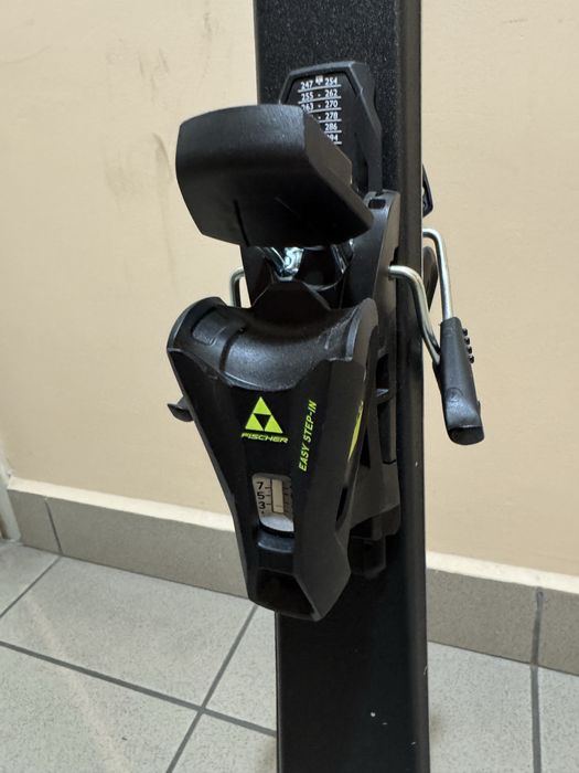 Narty Fischer RC4 Race JR + wiazania FS7 nowe