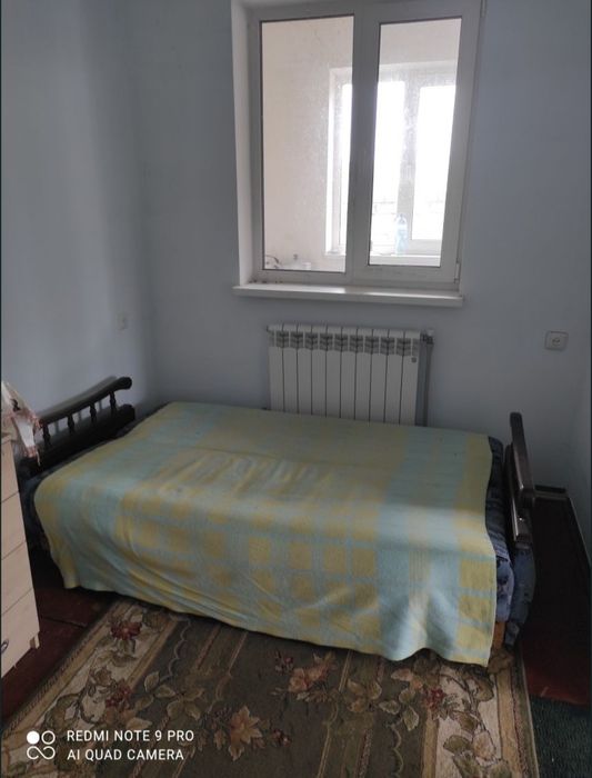 Здається кімната для трьох  хлопців Луначарка