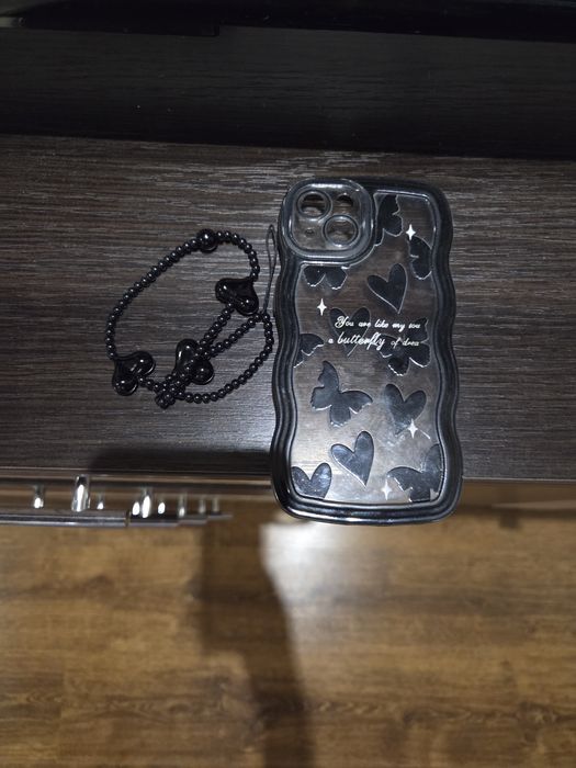 Чехли на iphone 13