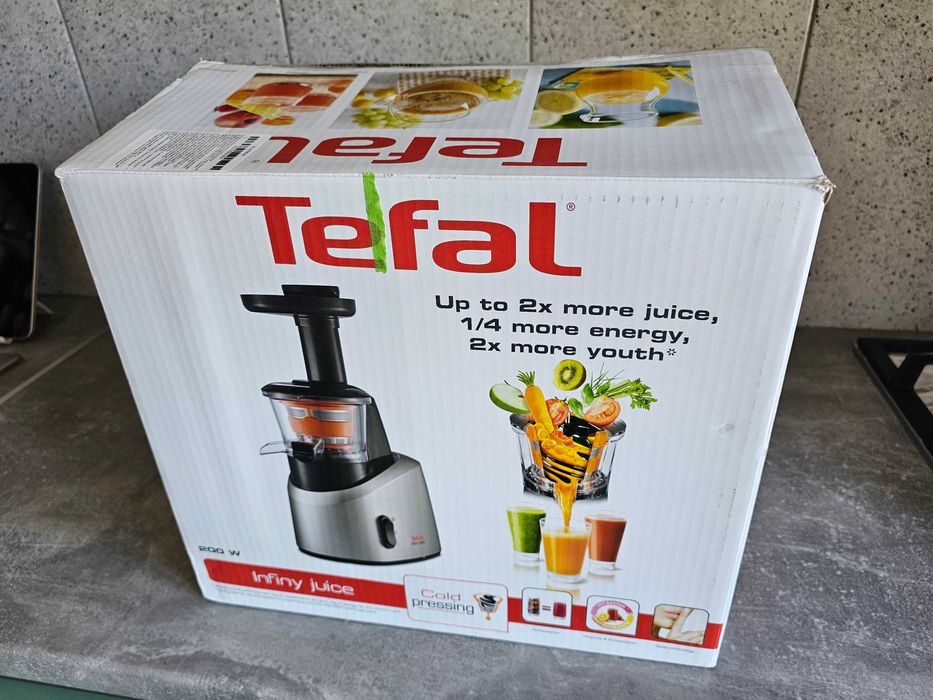 Шнекова соковитискачка Tefal Infini Juice ZC255B38 (Infiny Press) — вживана в ідеальному стані