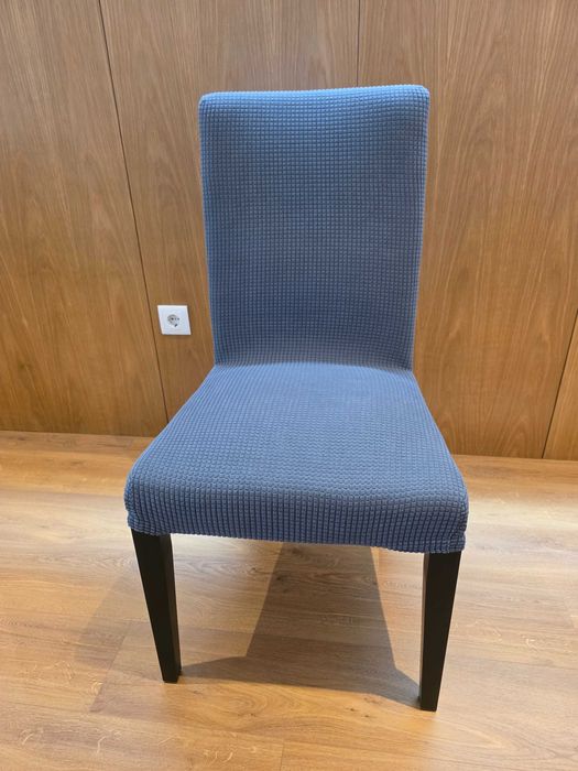 Cadeiras de sala cinzentas